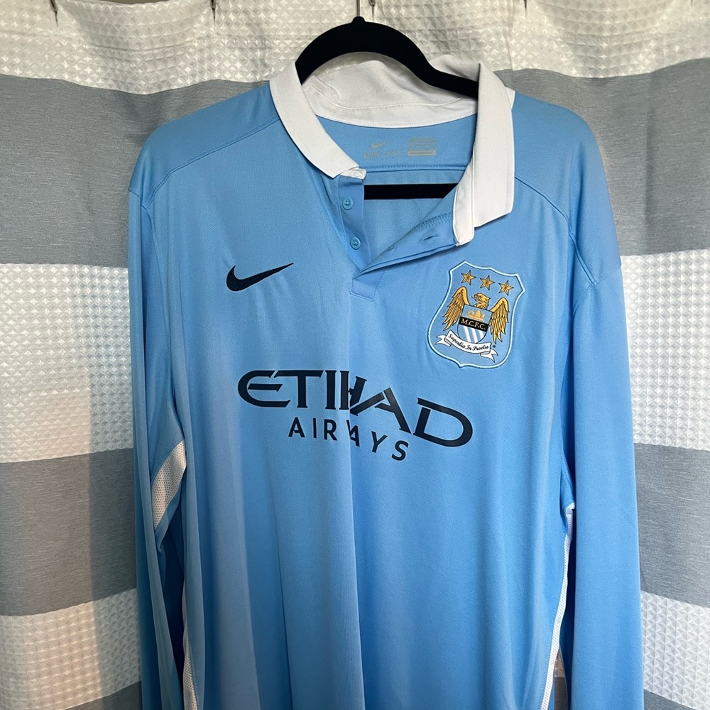 Manchester City 2015/16 Home Kit. XXL. Long sleeve